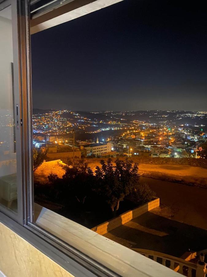 Lotus Housing For Furnished Apartments Jarash Room photo