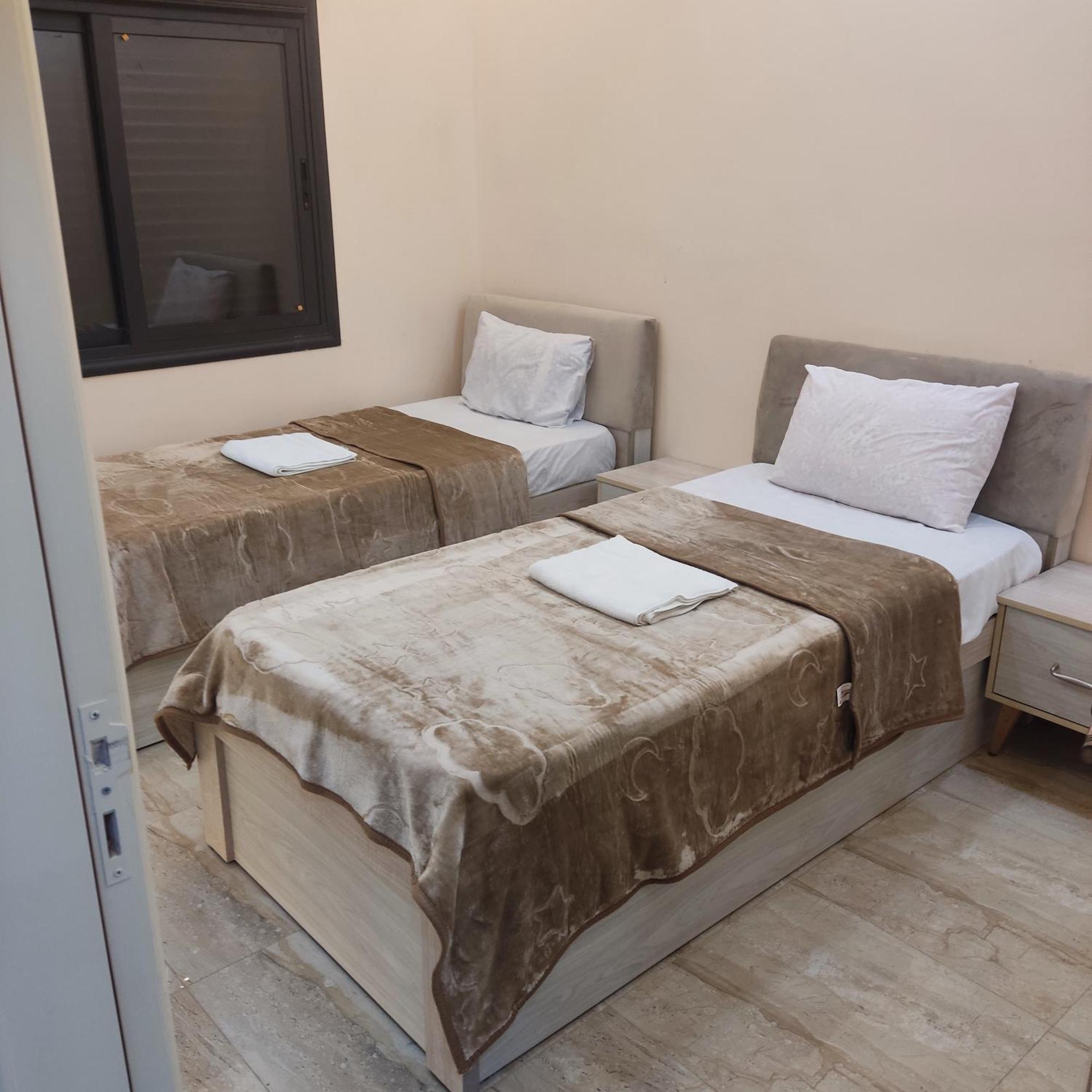Lotus Housing For Furnished Apartments Jarash Exterior photo