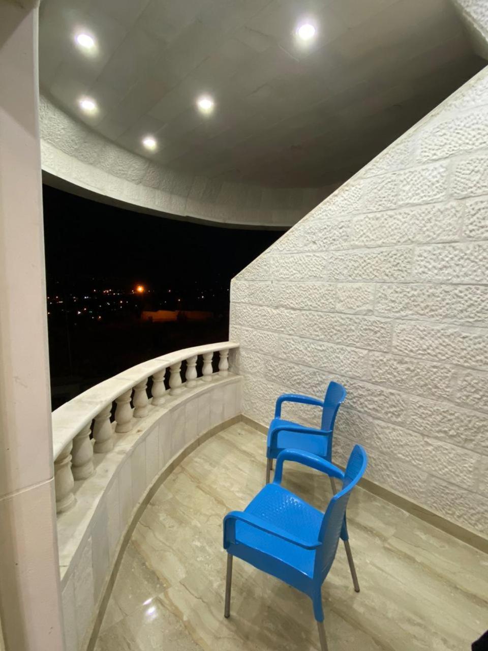 Lotus Housing For Furnished Apartments Jarash Room photo