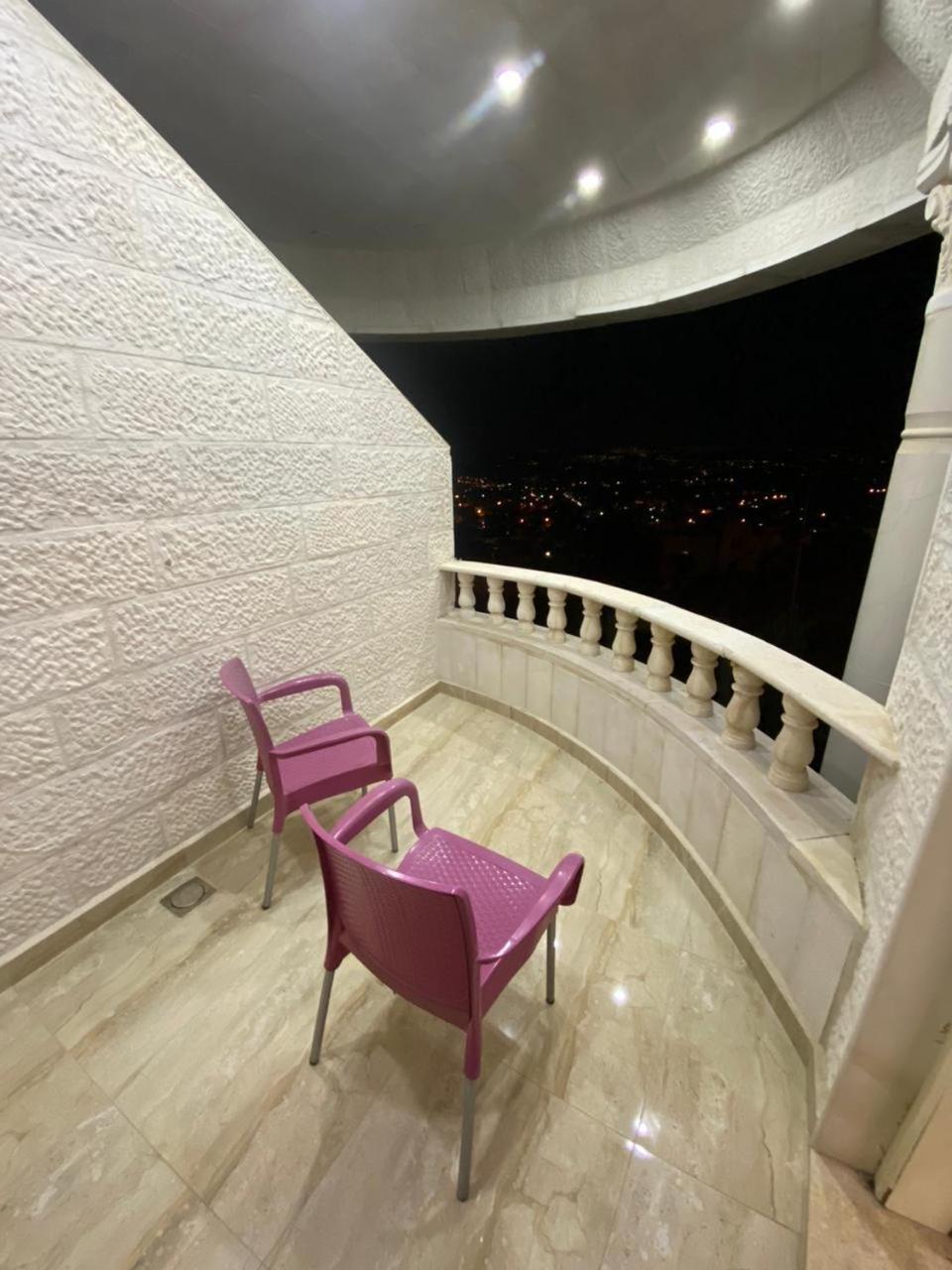 Lotus Housing For Furnished Apartments Jarash Room photo